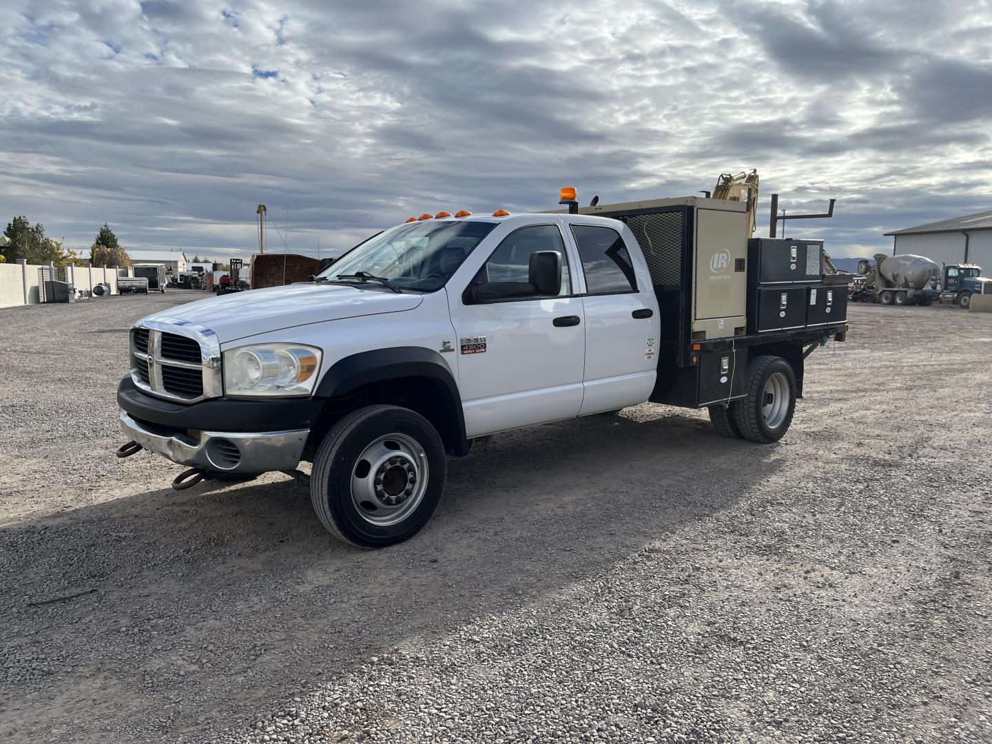 CAMIONETA DE SERVICIO DODGE RAM 4500